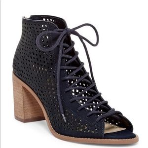 Vince camuto sandals